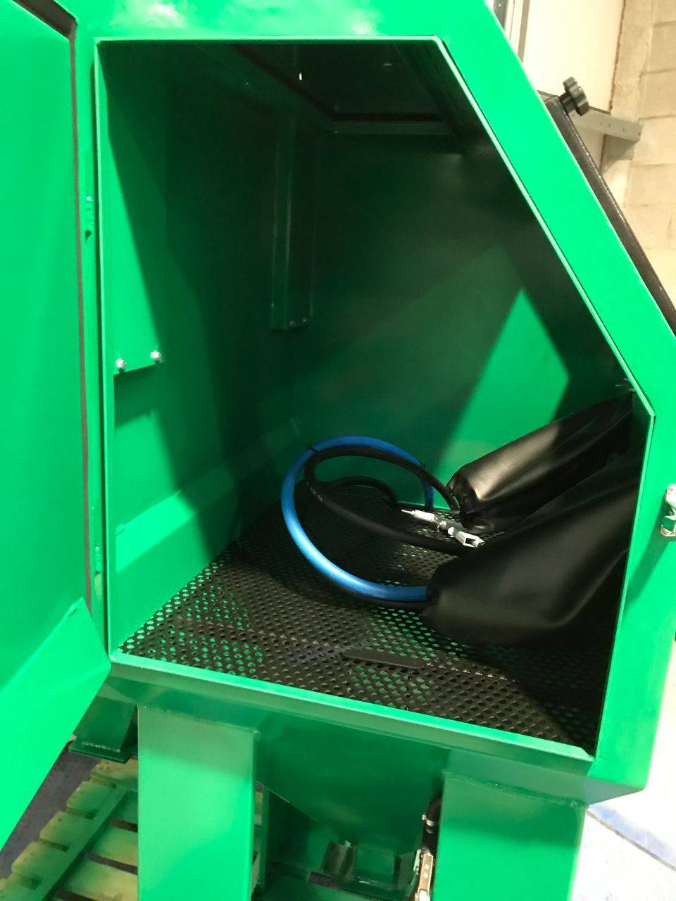 Cabine de sablage vert - DUP SARL